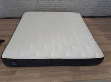 Sealy Posturepedic® Away Limited Edition Tight Top Innerspring 12 inch Mattress - King - Gallery Image 3